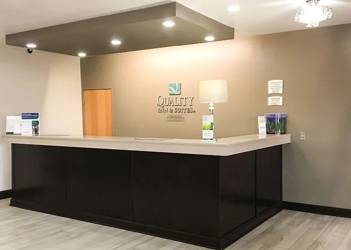 Quality Inn & Suites Lincoln Near I-55