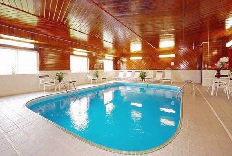 Hotel Quality & Near I-55 3*