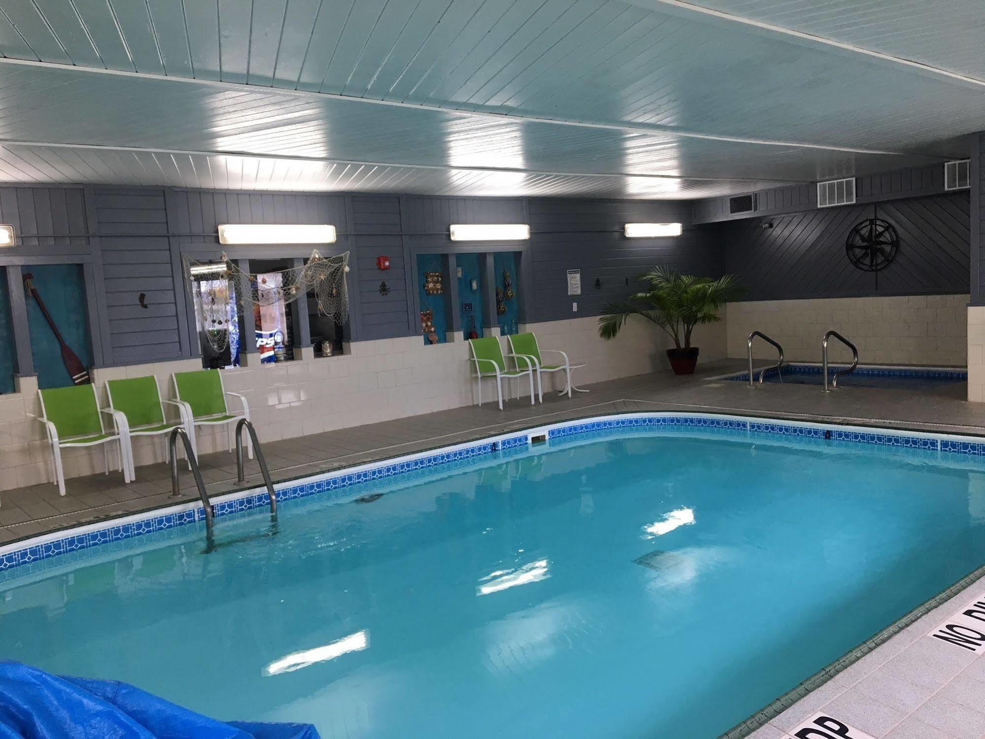 Hotel Quality & Near I-55 3*